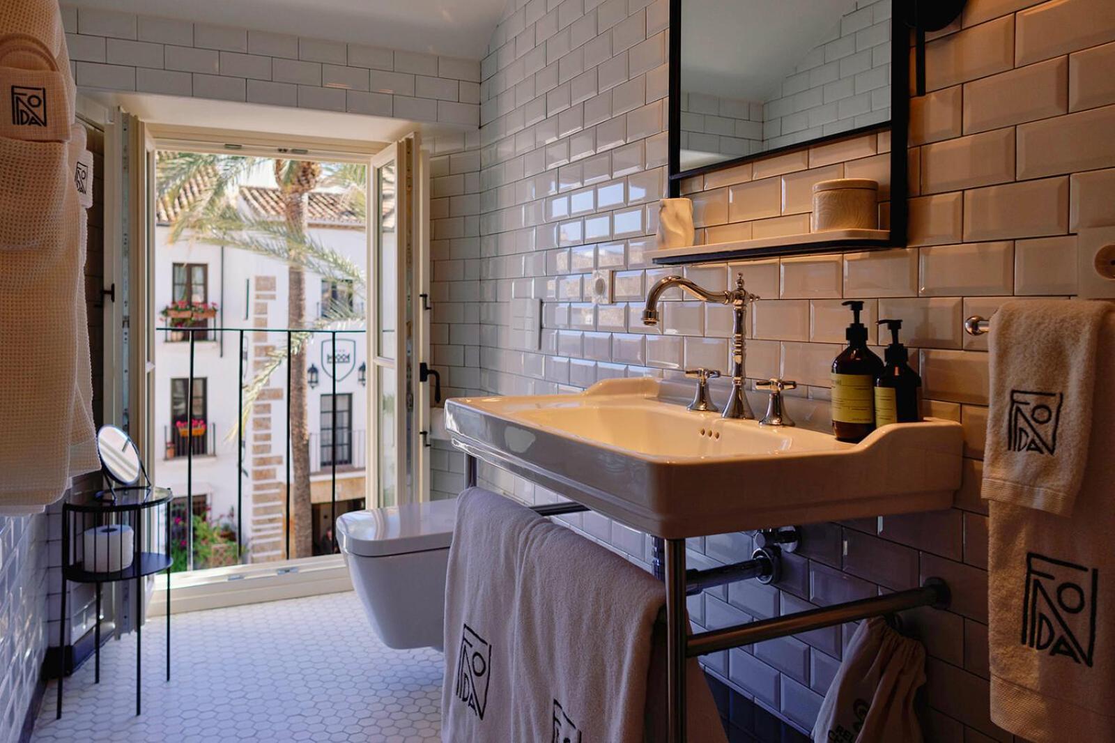 La Fonda Heritage Hotel Luxury, Relais & Chateaux มาร์เบยา ภายนอก รูปภาพ